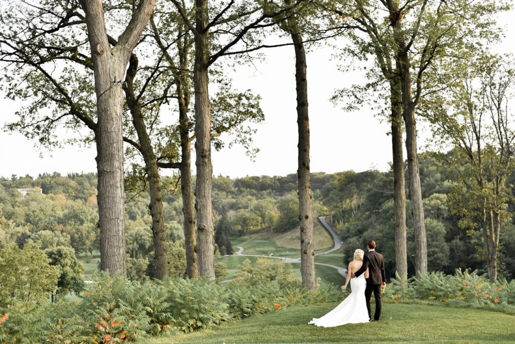 Beautiful summer wedding at credit valley golf course
