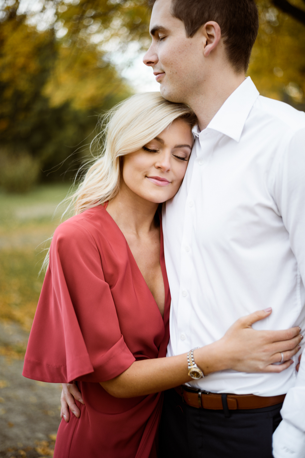 A red dress in the perfect outfit for your engagement session