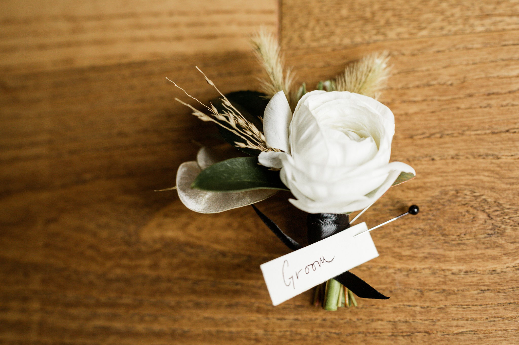 White groom's boutonniere by Leaf and Bloom